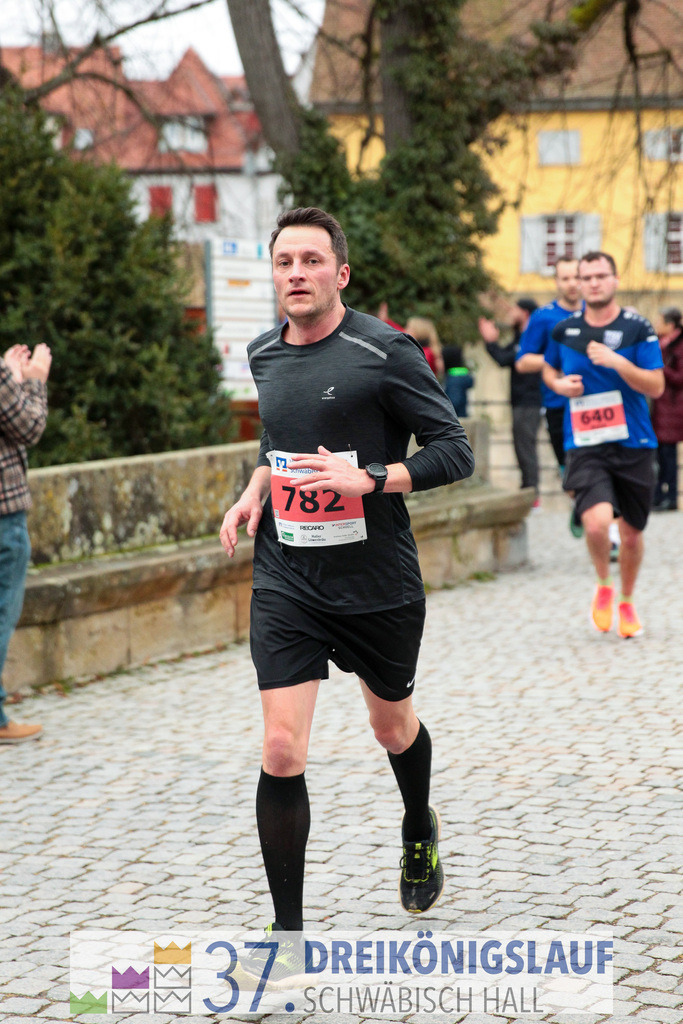 VR Bank Hauptlauf 10000m | 3 Koenigslauf 2023 - Realisiert mit Pictrs.com