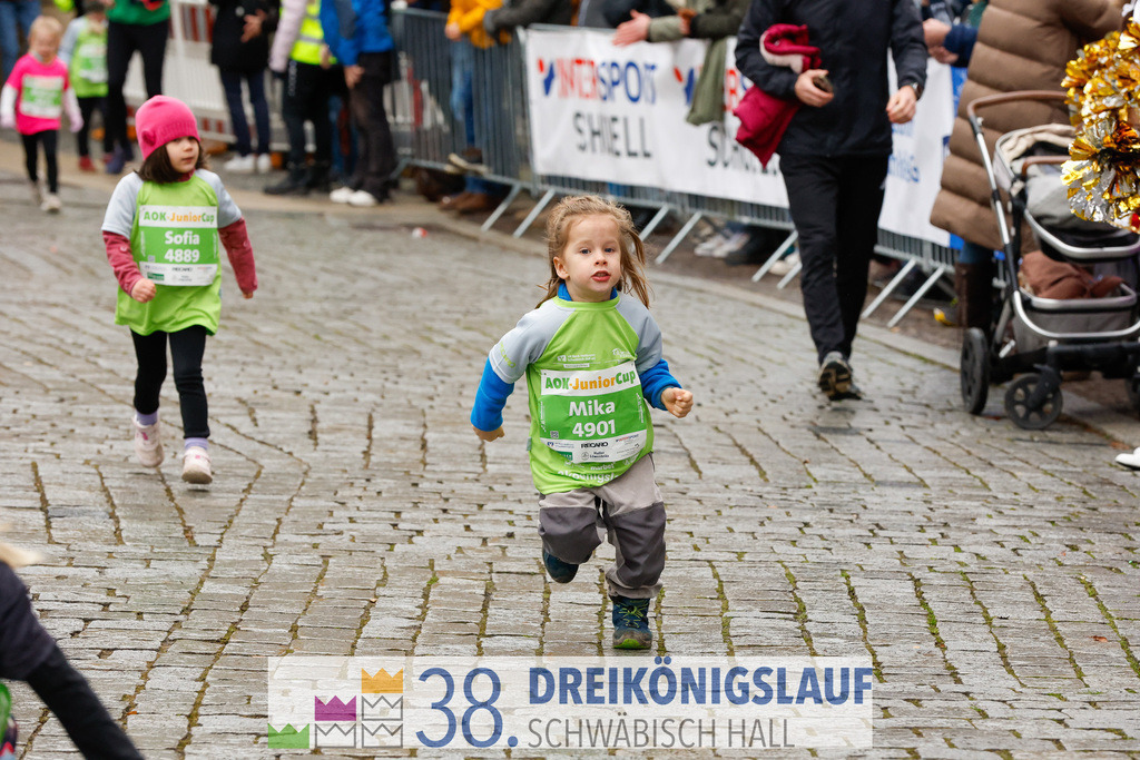 400m AOK Junior Cup | 3 Koenigslauf 2024 400m AOK Junior Cup - Realisiert mit Pictrs.com
