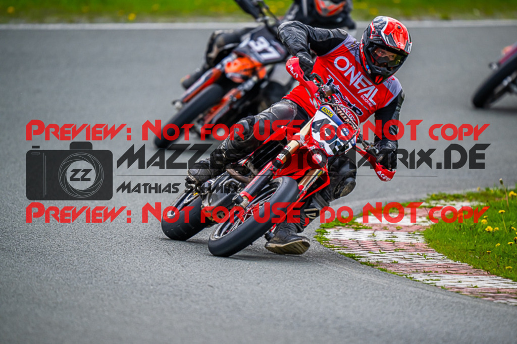 MaZZes_FotoMatrix_230506_2-449 | S4