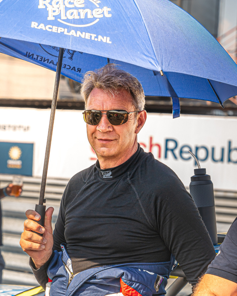 _DSC7923 | Exklusive Motorsport-Fotografie aus Leipzig von TXO Media – für Rennfahrer, Teams & Sponsoren. Sausemuth liefert starke Bilder, die Emotion zeigen. Jetzt buchen & glänzen! - Realisiert mit Pictrs.com