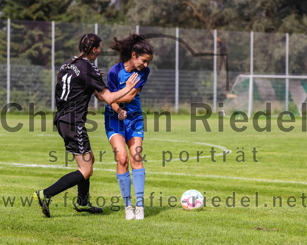 2023-09-03_028_Teamware_Cup_2023 | Oberding, Deutschland, 03.09.2023:
Fußball, TS Teamwear Cup 2023, Vorrunde, FC Schwaig gegen FC Langengeisling, Endergebnis: 

Foto: Christian Riedel / fotografie-riedel.net
