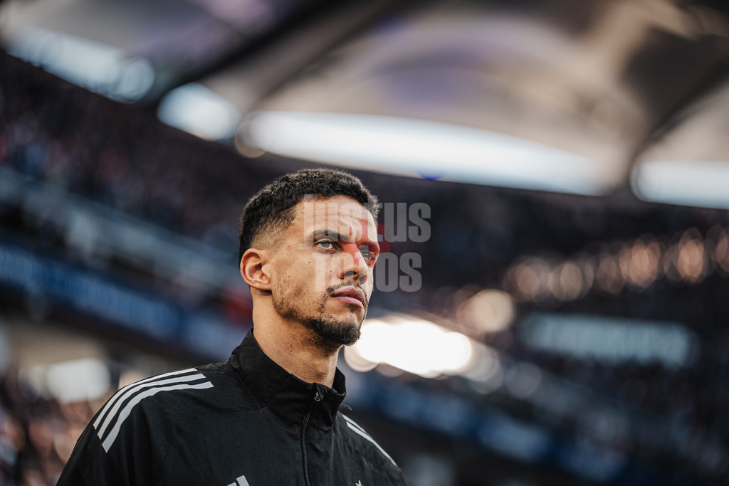 Fußball | Männer | Saison 2025/2026 | 1. Fußball-Bundesliga | 22. Spieltag | Hamburger SV vs. 1. FC Union Berlin | 14.02.2026 | Robert Glatzel (#9, HSV) läuft in das Stadion ein