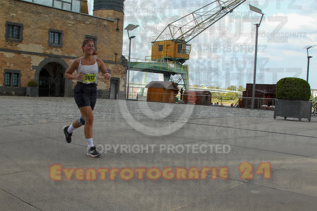 250920_1535_EV4_9209 | Sportfotografie im Rhein-Sieg Kreis, Köln, Bonn, NRW, Rheinland Pfalz, Hessen, etc. Unser Tätigkeitsfeld umfasst den Laufsport vom Volkslauf über den Marathon, Duathlon, Triathon bis zum Ultralauf wie Kölnpfad Ultra oder Schindertrail.