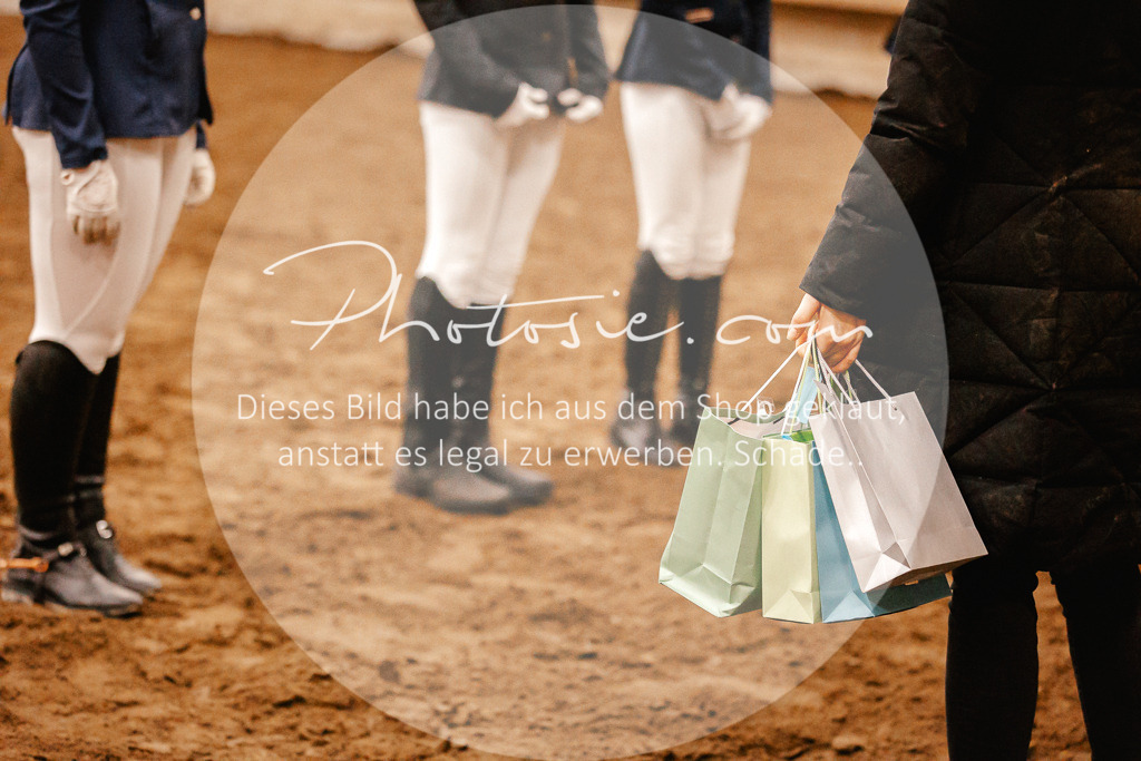 3I6A3659 | Stimmungsvolle Portraits und Reitsportfotografie im Ruhrgebiet und im Münsterland.

Pferdefotografie, Hundefotografie, Tierfotografie, Reportagen, Portraits von Tier und Mensch, Turnierfotografie in Bochum, Recklinghausen, Marl, Haltern am See, Dülmen.. - Realisiert mit Pictrs.com