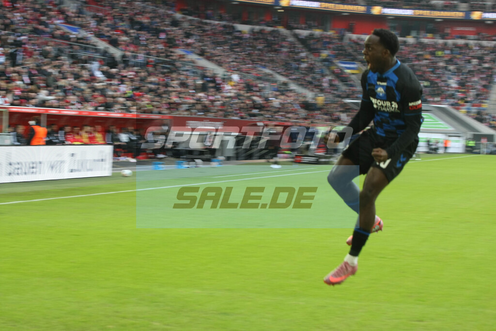 Fortuna Düsseldorf  Saison 25/26 - © Sportfoto-Sale (MK) | Kennedy Okpala (SCP) jubelt - Fortuna Düsseldorf - SC Paderborn Saison 25/26 - © Sportfoto-Sale (MK) - Realisiert mit Pictrs.com