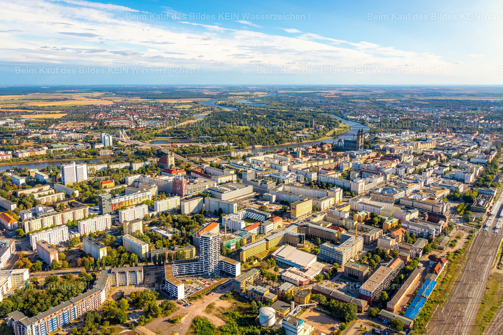 Magdeburg_City_Bahnhof_Dom_Luisenturm-3095 | Magdeburg_City_Bahnhof_Dom_Luisenturm_OFD - Realisiert mit Pictrs.com