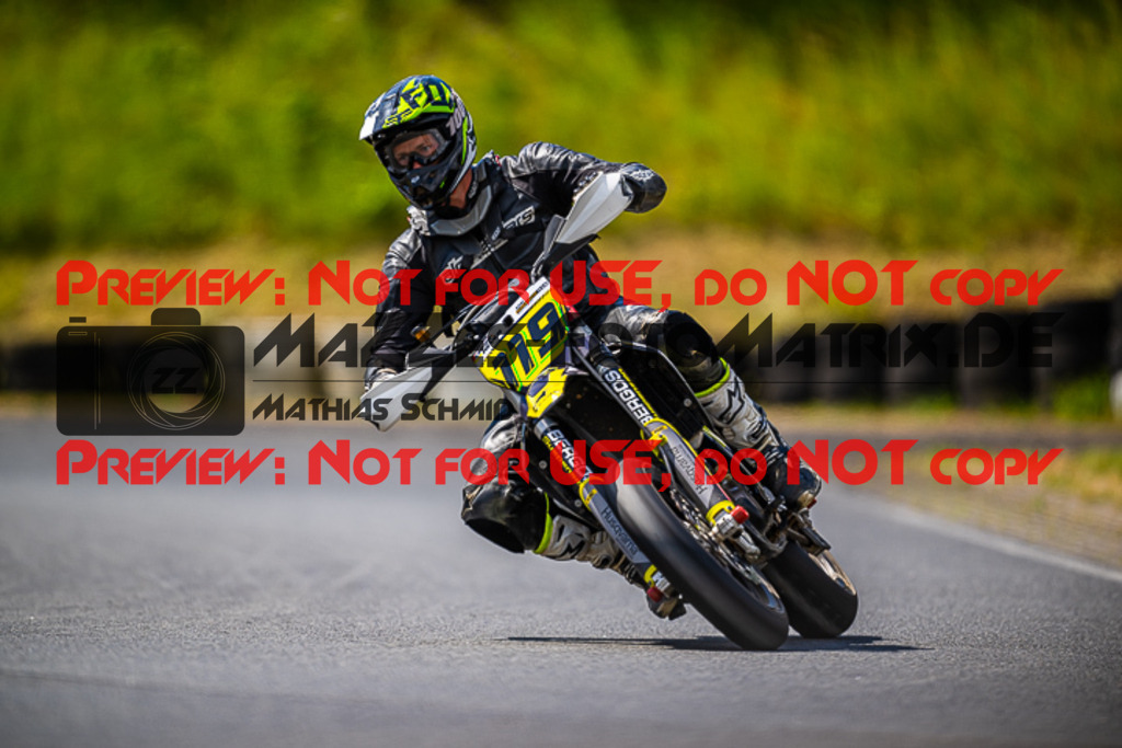 MaZZes_FotoMatrix_220528_9777 | Fotograf Mathias Schmid
Sportfotograf,
Eventfotograf,
Hochzeitsfotograf,
Portraitfotograf