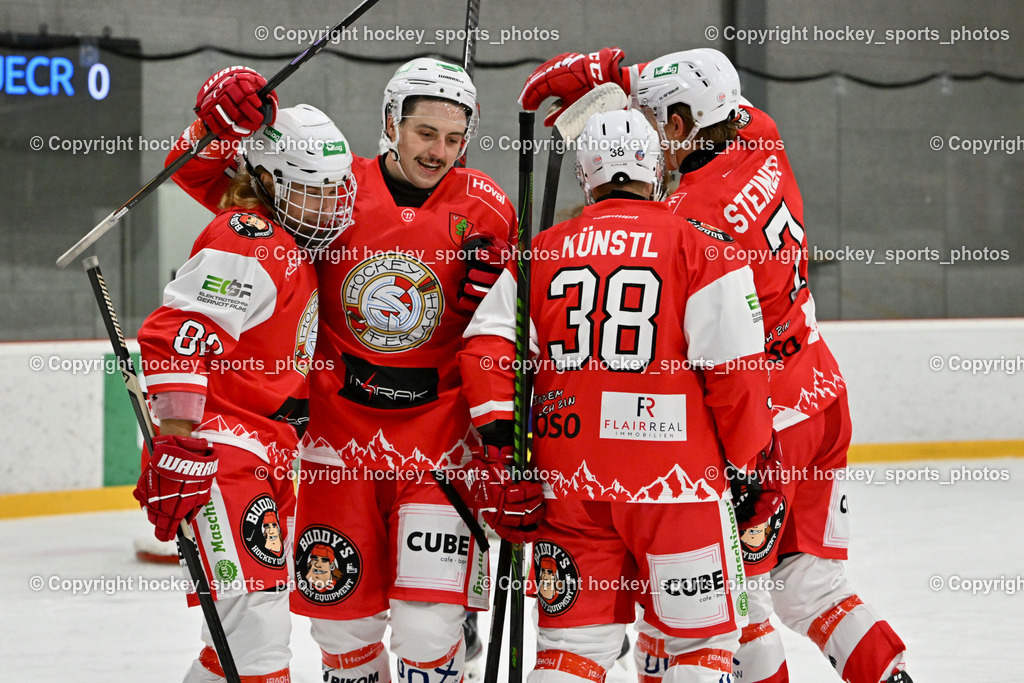 ESV Ferlach vs. UECR Eisbären Huben | Jubel ESV Ferlach, #88 Steiner Thomas ESV Ferlach, #38 Künstl Kevin ESV Ferlach, #7 Steiner Marco ESV Ferlach, #90 Schubernig Markus ESV Ferlach, ESV Ferlach vs. UECR Eisbären Huben, ESV Ferlach vs. UECR Eisbären Huben am 31.10.2025 in Ferlach (HTC Eishalle Ferlach), Austria, (Photo by Bernd Stefan)