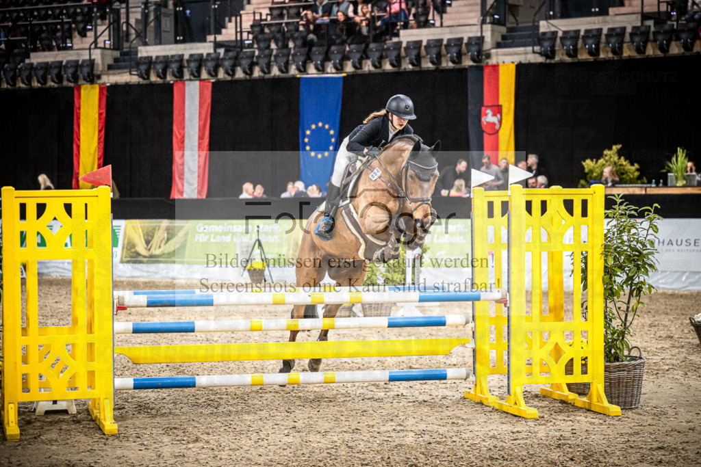 DOS_2532 | Entdecke hochwertige Reitturnierfotos von Foto Oger. Professionell, emotional und authentisch – jetzt Lieblingsmomente im Shop bestellen.Deutschlandweite Turnierfotografie. - Realisiert mit Pictrs.com