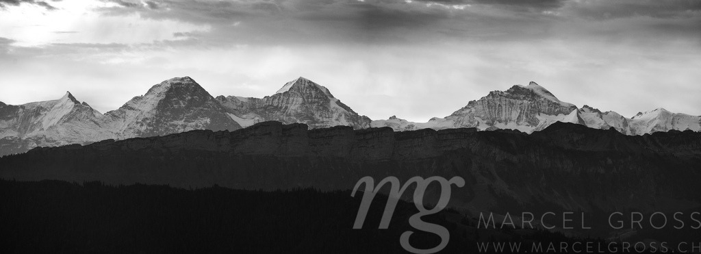 20230928-Rosenlaui-179-Pano | Die ideale Geschenkidee für Naturliebhaber. Naturbilder von Marcel Gross Photography für ihr Zuhause in den verschiedensten Formaten und Materialien. - Realisiert mit Pictrs.com