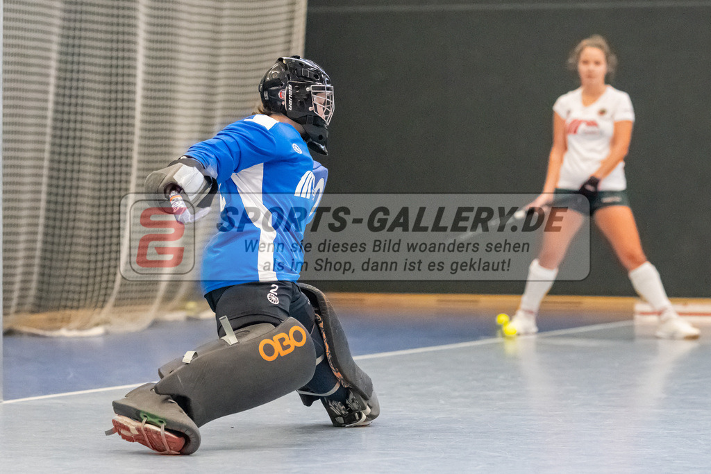 HK_20230107_102094 | 1. Bundesliga ( Halle ) Damen Düsseldorfer HC -  Crefelder HTC am 7.1.2023 Düsseldorfer HC, Düsseldorf , Gillessen Jana ( Torfrau Crefelder HTC #2 )