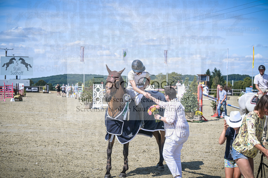 DOS_0198 | Entdecke hochwertige Reitturnierfotos von Foto Oger. Professionell, emotional und authentisch – jetzt Lieblingsmomente im Shop bestellen.Deutschlandweite Turnierfotografie. - Realisiert mit Pictrs.com
