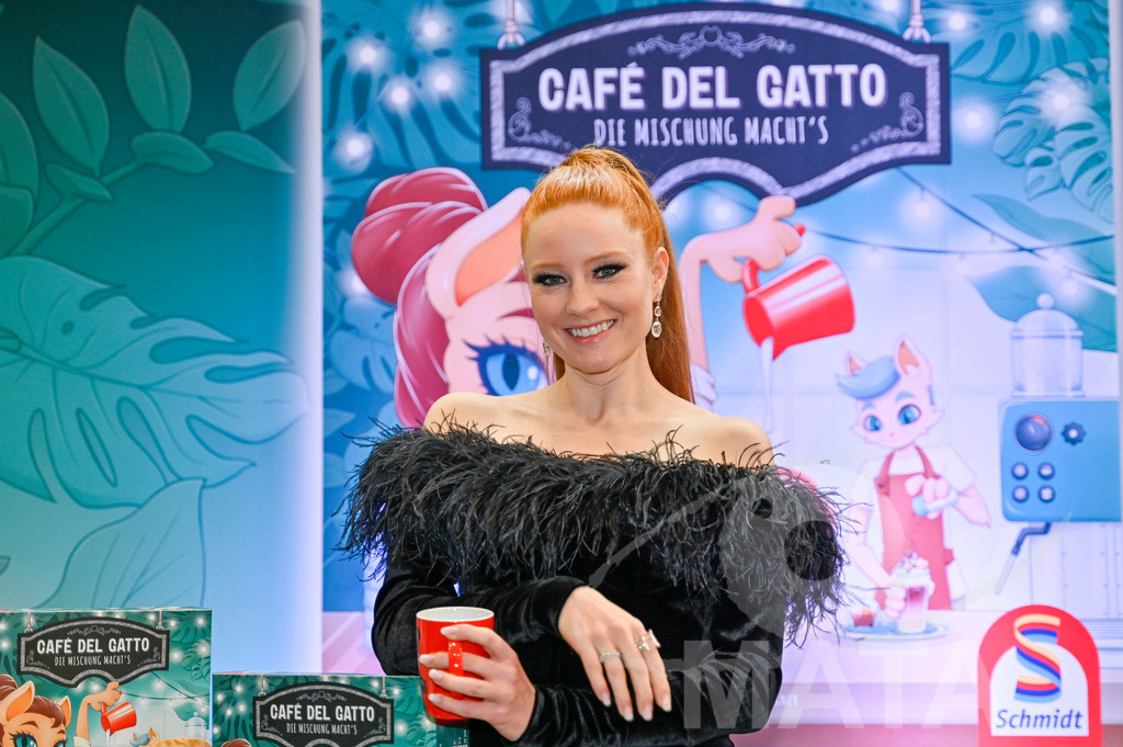 _DWA6884 | Barbara Meier bei der Presse-Preview der Nürnberger Spielwarenmesse 2023 auf dem Messegelände. Nürnberg, 31.01.2023 - Realisiert mit Pictrs.com