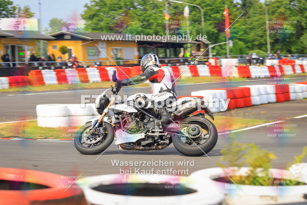 _DSK2171 | Hier findet Ihr Bilder von Touristenfahrten auf der Nürburgring Nordschleife oder von anderen Veranstaltungen die ich besucht habe. Viel Spass beim Durch Schauen 