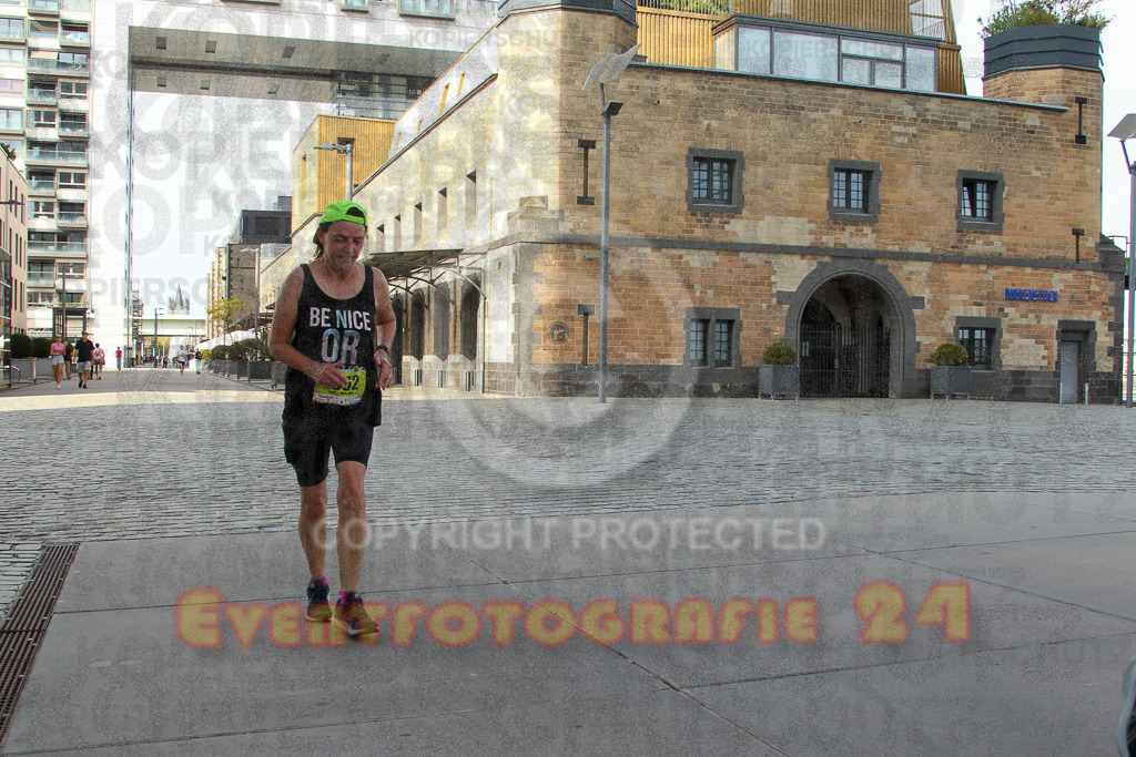 250920_1545_EV4_9552 | Sportfotografie im Rhein-Sieg Kreis, Köln, Bonn, NRW, Rheinland Pfalz, Hessen, etc. Unser Tätigkeitsfeld umfasst den Laufsport vom Volkslauf über den Marathon, Duathlon, Triathon bis zum Ultralauf wie Kölnpfad Ultra oder Schindertrail.