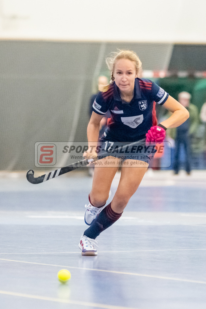 SFE_20221127_0039 | 1. Bundesliga Hockey Damen Düsseldorfer HC - Rot-Weiss Köln am 27.11.2022 in Düsseldorf (Düsseldorfer Hockeyclub 1905 e.V.), Photo: Stephan Fehrmann 2022 (Sports-Gallery),Nolte Lisa ( Düsseldorfer HC #17 )
