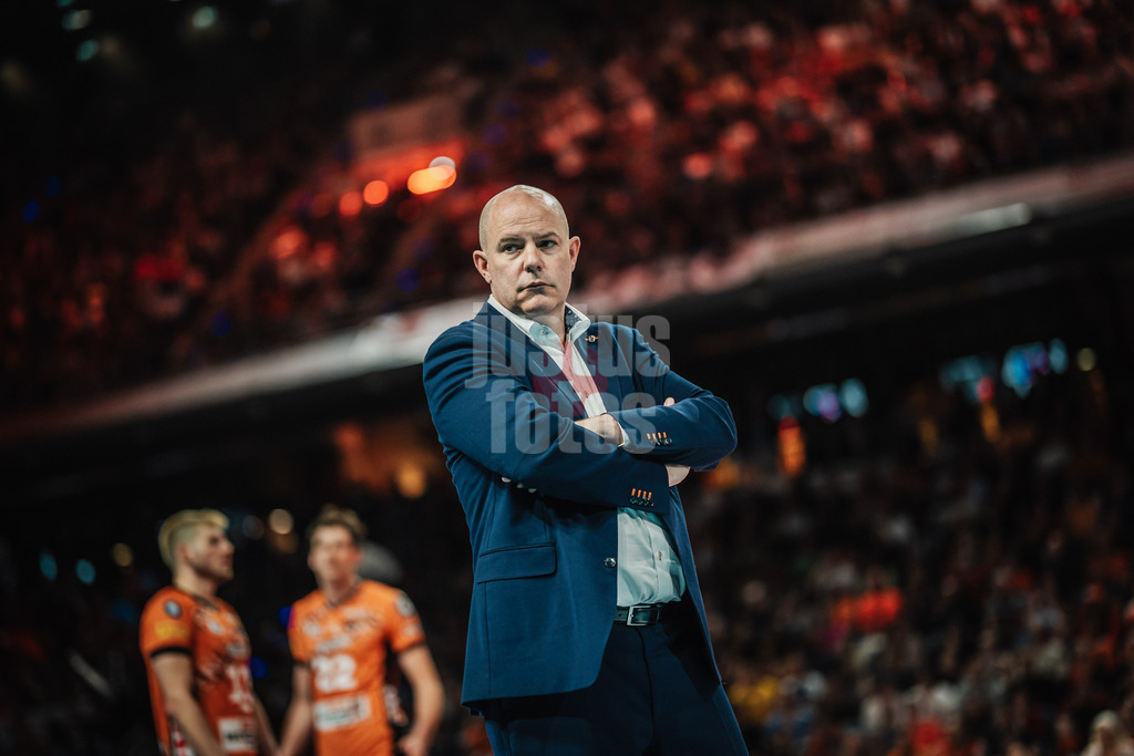 Volleyball | Herren | Saison 2024/2025 | 1. Volleyball Bundesliga Männer | Finale | BERLIN RECYCLING Volleys vs. SVG Lüneburg | 03.05.2025 | Trainer Joel Gregory Banks (Berlin Recycling Volleys)