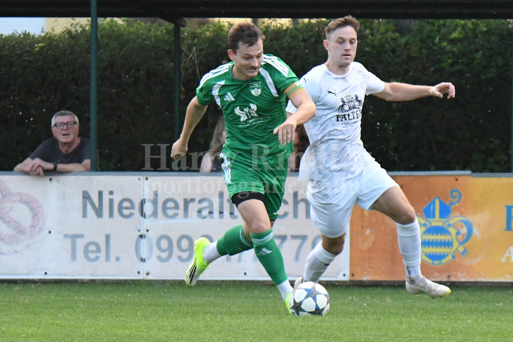 SpVgg Niederalteich : TSV Regen  | Timo Schneider (Kapitän SpVgg Niederalteich) - Realisiert mit Pictrs.com