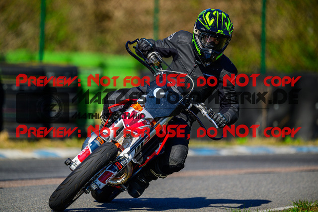 MaZZes_Fotomatrix_20250328_6007705_7558 | Fotograf Mathias Schmid
Sportfotograf,
Eventfotograf,
Hochzeitsfotograf,
Portraitfotograf