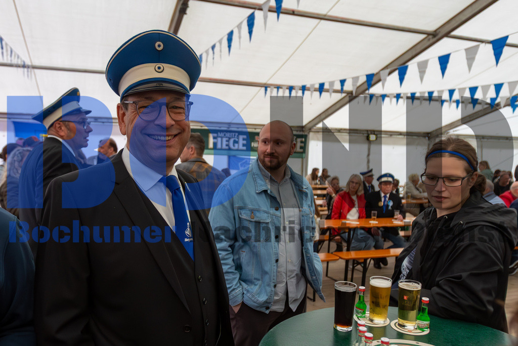 JEM_DORHAR20250425-15 | bond - Realisiert mit Pictrs.com