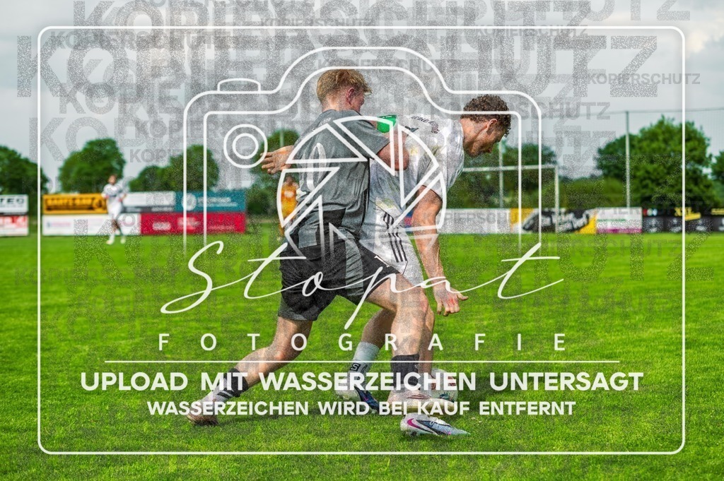Kreisliga Herren HK - FG Fulde-Stellichte vs. Germania Walsrode | Pascal-Laurin Berger (FG Fulde-Stellichte #10), Max Dirani (Germania Walsrode #11); Kreisliga Herren HK - FG Fulde-Stellichte vs. Germania Walsrode am 10.05.26 in Fulder Zentralstadion, Fulde - Realisiert mit Pictrs.com