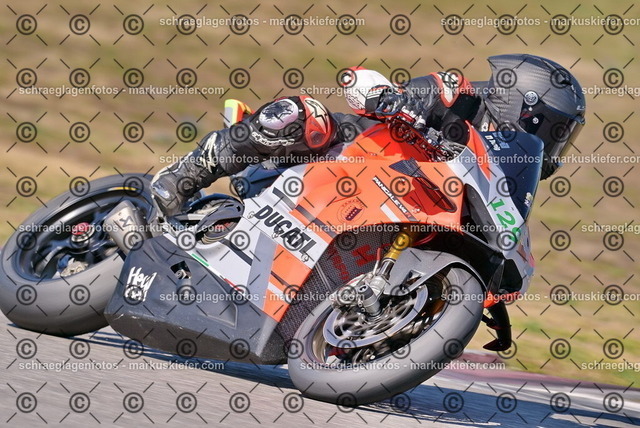 26bt05-0187 | markuskiefer.com - Realisiert mit Pictrs.com
