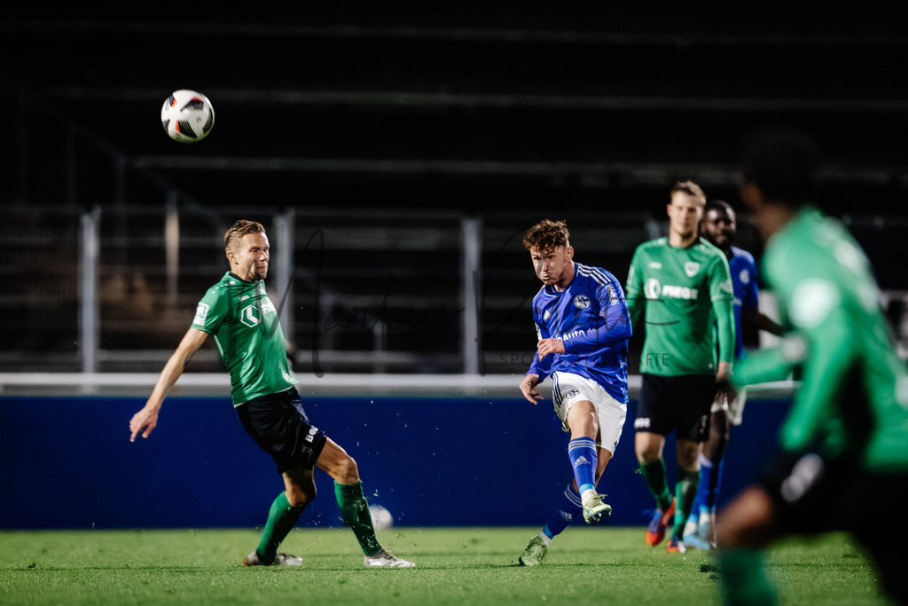 Regionalliga West, Saison 2022/2023, 10. Spieltag: FC Schalke 04 II - SC Preußen Münster | Regionalliga West, Saison 2022/2023, 10. Spieltag, FC Schalke 04 II empfängt SC Preußen Münster im Parkstadion in Gelsenkirchen. Foto: sportfotografie.ms | Markus Paletta - Realisiert mit Pictrs.com