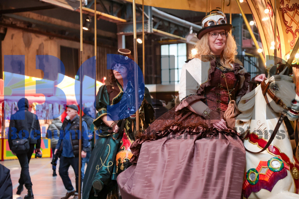 Historischer Jahrmarkt in der Jahrhunderthalle - Steampunk {date} -  | {headline}



(Foto: Sebastian Sendlak / BOND)

 - Realisiert mit Pictrs.com