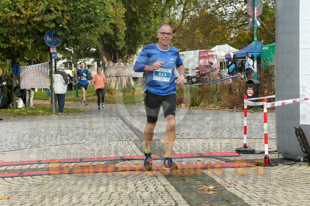 241020_1011_EX1_8025 | Sportfotografie im Rhein-Sieg Kreis, Köln, Bonn, NRW, Rheinland Pfalz, Hessen, etc. Unser Tätigkeitsfeld umfasst den Laufsport vom Volkslauf über den Marathon, Duathlon, Triathon bis zum Ultralauf wie Kölnpfad Ultra oder Schindertrail.