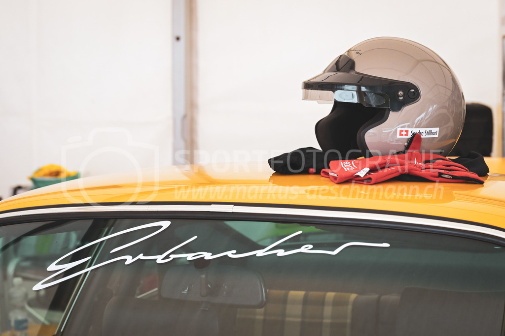 21. Arosa ClassicCar 2025 - 5. September 2025 | Der Porsche 964 aus dem Jahre 1992 mit Startnummer 615 von Sandra Stillhart aus Bütschwil (SUI) am Arosa ClassicCar 2025 in der Kategorie Demo..@arosaclassiccar, @arosa.official, #arosaclassiccar, #arosa, #76curves, #classiccarBild: Sportfotografie Markus Aeschimann | www.markus-aeschimann.ch - Realisiert mit Pictrs.com