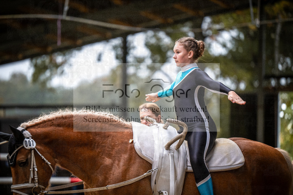 DOS_0174 | Entdecke hochwertige Reitturnierfotos von Foto Oger. Professionell, emotional und authentisch – jetzt Lieblingsmomente im Shop bestellen.Deutschlandweite Turnierfotografie. - Realisiert mit Pictrs.com
