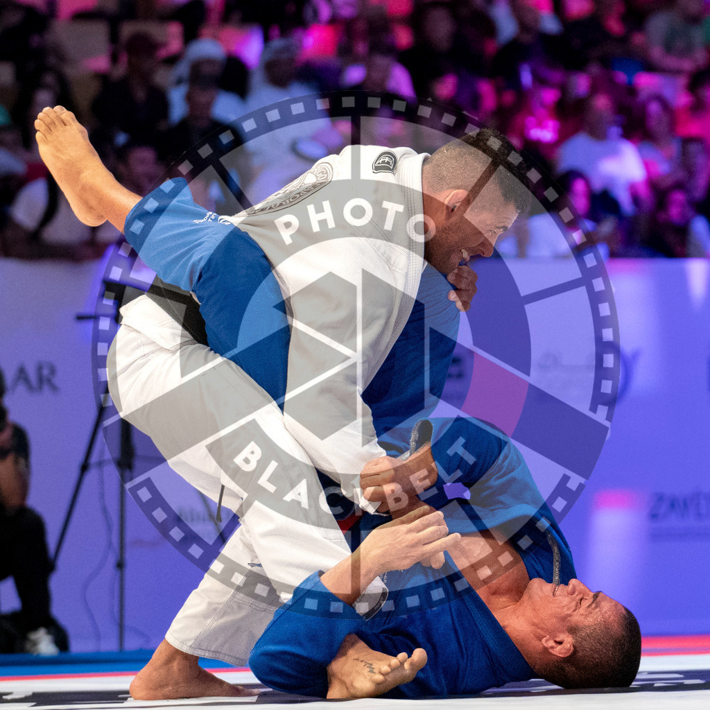 20231107PBB5251 | Fighters compete during the AJP World Master Championship in the Mubadala Arena in Abu Dhabi, Arab United Emirates, on November 7, 2023.