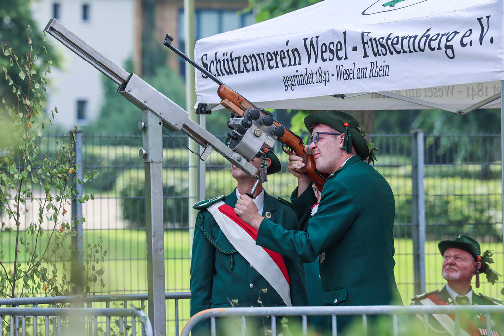 top-top.de 240601-128 | Foto, Video, Fotografie, Videografie, Fotobox, DJ, Discjockey, Musik, Musikbox, Veranstaltung, Photobooth, Amazon, Ebay, Buchtipp, Bestseller, Autor, Verlag, Buch, Wesel, Hamminkeln, NRW, Dinslaken, Rees, Drohne, Hochzeit, Party, Fotobox, Wesel, Fotograf