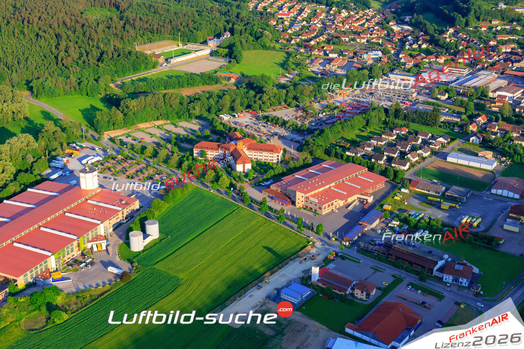 Die Luftaufnahme der Stadt Weismain wurde 2017 vom Flugzeug heraus erstellt ( keine Drohne )- hohe Auflösung für beste Qualität