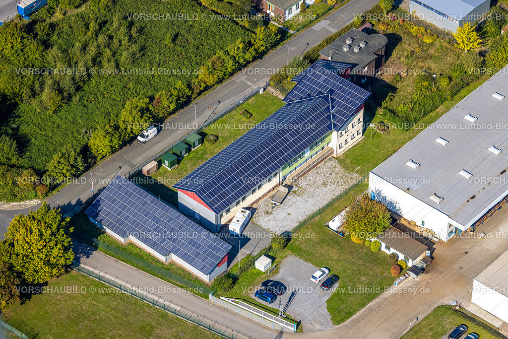 Unna220902905 | Luftbild, Gewerbegebiet Heisenbergstraße, Gebäude mit Solardach, Uelzen, Unna, Ruhrgebiet, Nordrhein-Westfalen, Deutschland