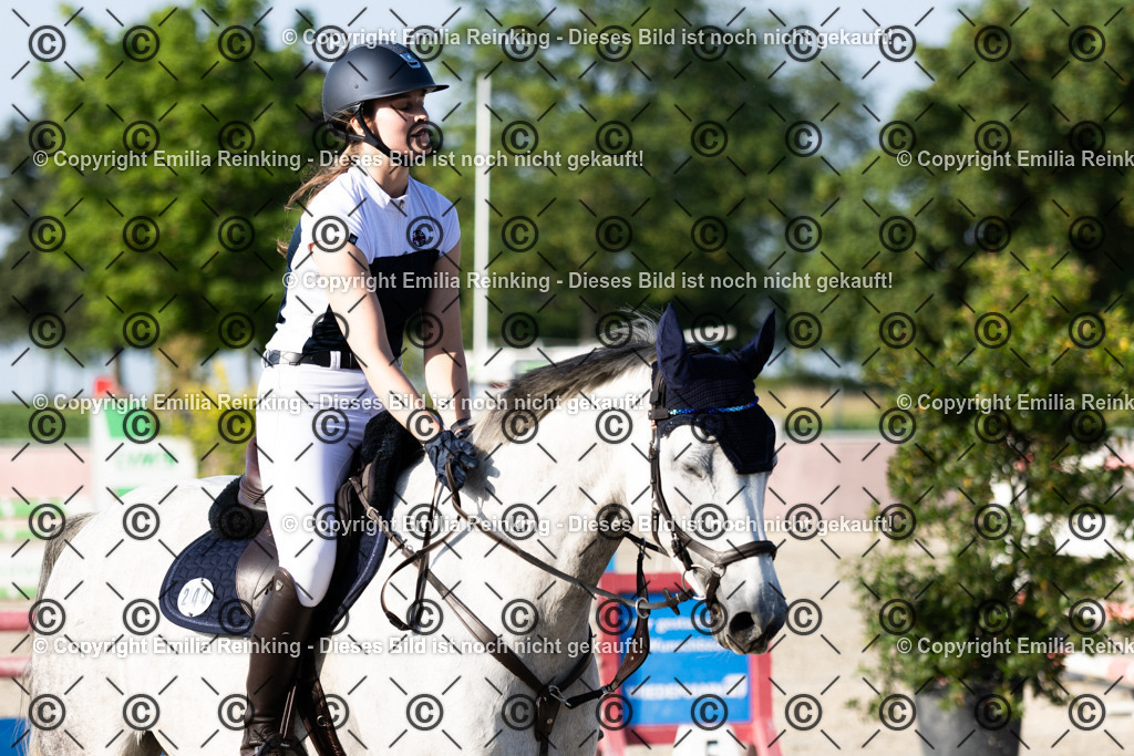 CL5A1443 | Emilia Reinking Fotografie - Realisiert mit Pictrs.com