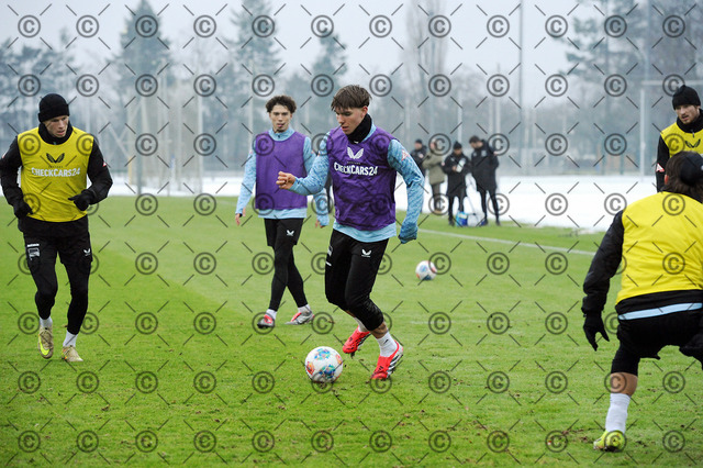 RGE_8472b | Hertha BSC, 2.Bundesliga, Herren, Training, Saison 2025/26,  Kennet Eichhorn ( Hertha BSC ), Mittwoch 14.01. 2026    Fotograf:  Ralf Gebhardt - Realisiert mit Pictrs.com