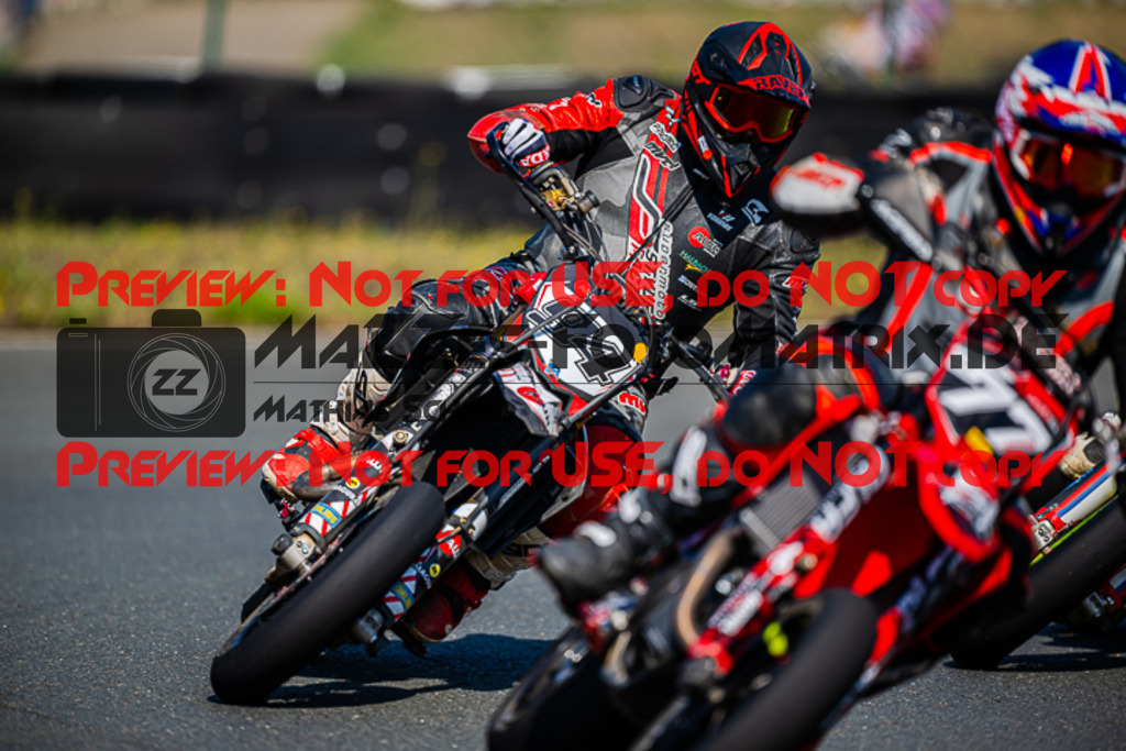 MaZZes_FotoMatrix_220813_4006 | UE40