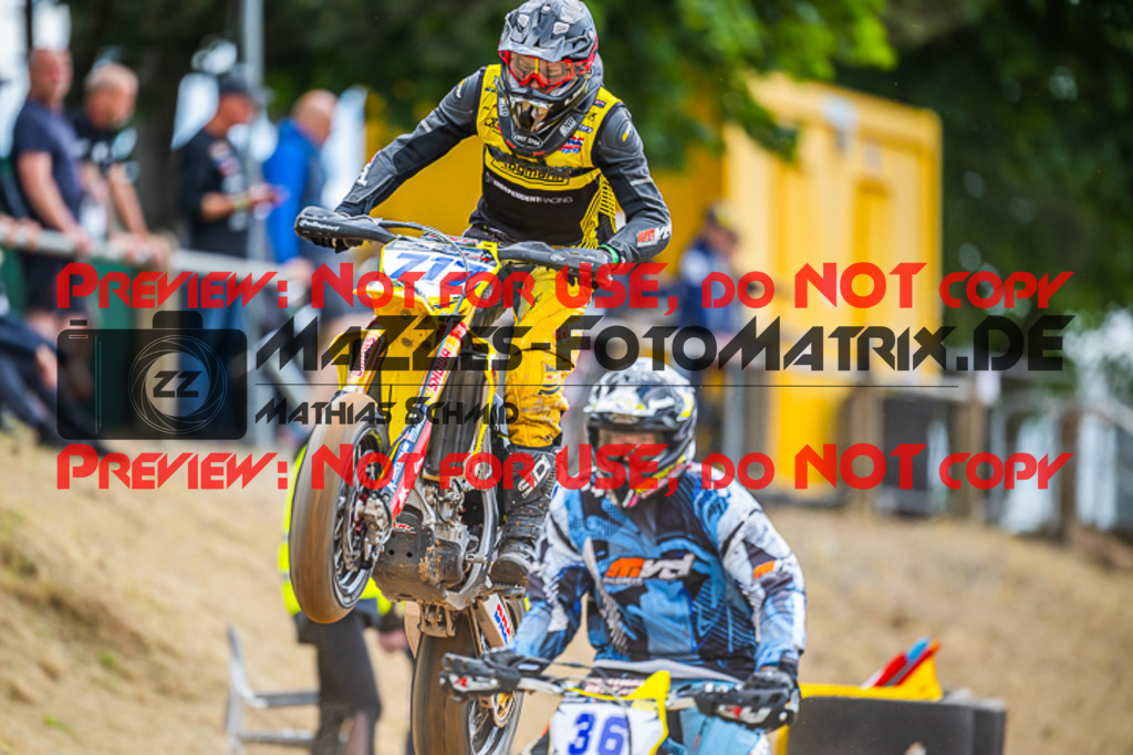 MaZZes_FotoMatrix_220528_0207 | Fotograf Mathias Schmid
Sportfotograf,
Eventfotograf,
Hochzeitsfotograf,
Portraitfotograf