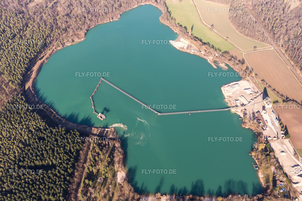 Gelände und Abraum- Flächen des Kies- Tagebau von Scherrieble Kieswerk am Weingartener Baggerseen | Luftbild: Gelände und Abraum- Flächen des Kies- Tagebau von Scherrieble Kieswerk am Weingartener Baggerseen in Weingarten im Bundesland Baden-Württemberg in Deutschland. Foto: IMG_097239.jpg vom 10.03.2017 durch Werner Riehm/FLY-FOTO.de - Realisiert mit Pictrs.com
