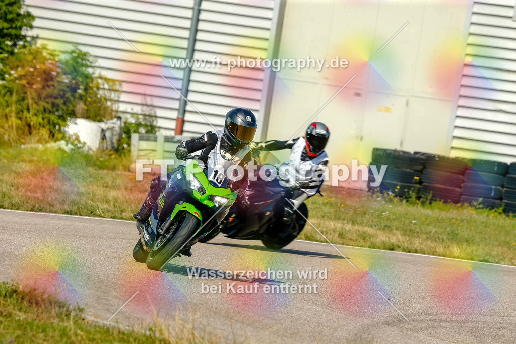 Chambley Juli-0404 | Hier findet Ihr Bilder von Touristenfahrten auf der Nürburgring Nordschleife oder von anderen Veranstaltungen die ich besucht habe. Viel Spass beim Durch Schauen 