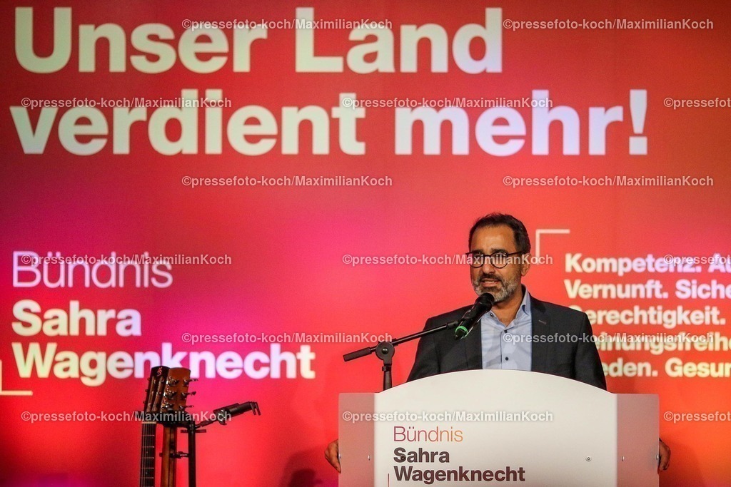 Wup06022501107 | 06.02.2025, Wahlkampfveranstaltung Bündnis Sahra Wagenknecht - Der Politiker Amid Rabieh (Stellvertretender Parteivorsitzender BSW)  bei seiner Rede in der Alten Papierfabrik in Wuppertal. 