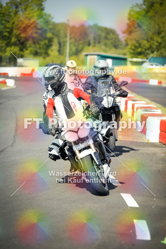 OBK_Mai_Volker_Adam-10363 | Hier findet Ihr Bilder von Touristenfahrten auf der Nürburgring Nordschleife oder von anderen Veranstaltungen die ich besucht habe. Viel Spass beim Durch Schauen 