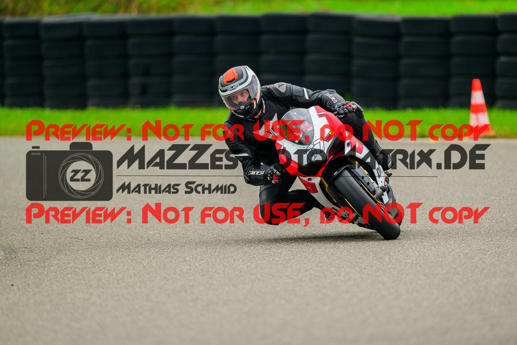 MaZZes_Fotomatrix_20241003_6007705_3719 | GELB