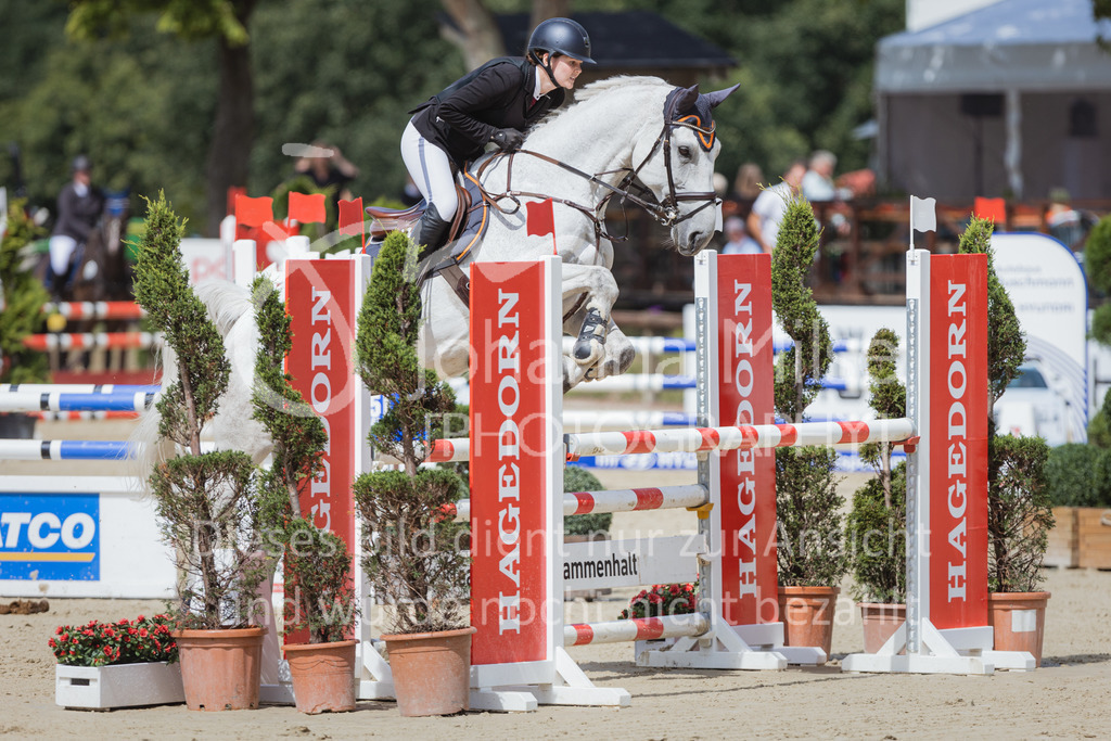 220728_BHO_BT_Stil-L2-437 | Deine schönsten Turniermomente als professionelle Fotos! Entdecke hochwertige Pferdesport-Fotografie im Online-Shop. Jetzt Fotos finden & bestellen!