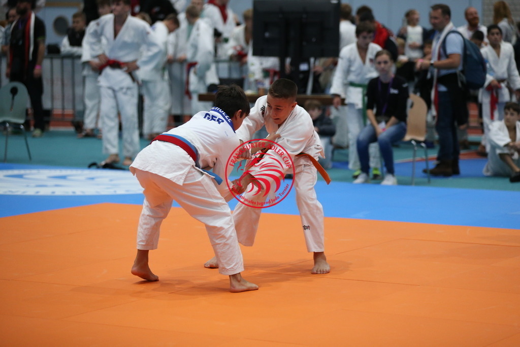 AT3Y1898 | Fotos vom Adler Cup - Pictures from Adler Cup

Hier findet Ihr alle Eindrücke und großen Momente der Adler Cup Wochenenden. Here you will find all impressions and great moments of the Adler Cup weekends. - Realisiert mit Pictrs.com