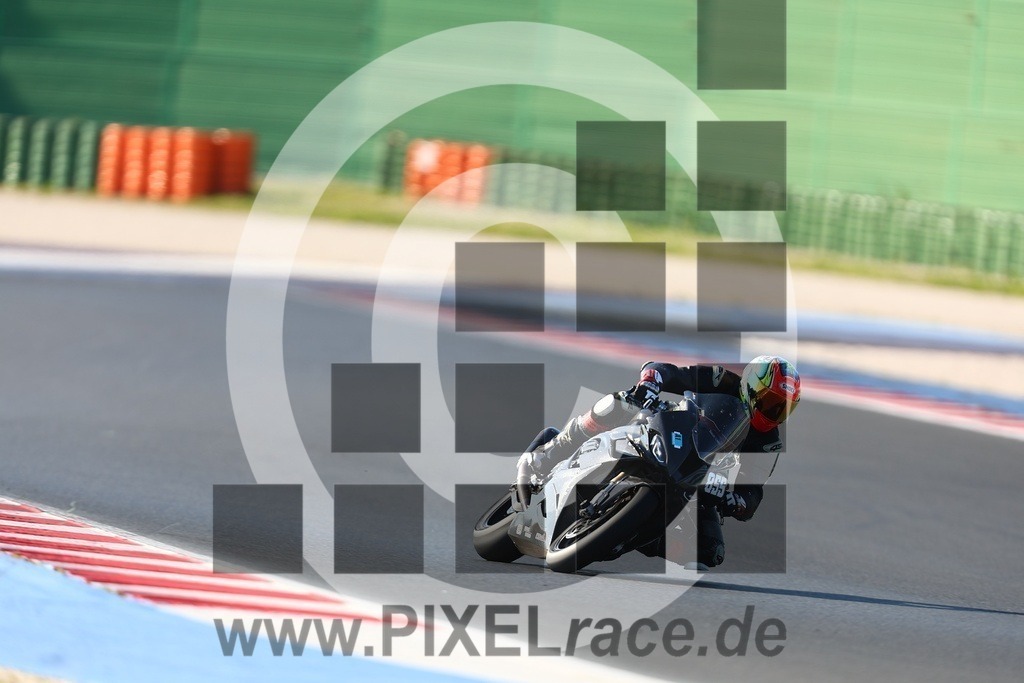 0855-20260404_06534 | Schöne Erinnerungen an spannende Momente - das festzuhalten ist unser Job. PIXELrace.de ist seit 2003 auf den Rennstrecken Europas unterwegs um die Action draußen beim Fahren und die wunderbare Stimmung imm Fahrerlager für euch einzufangen.