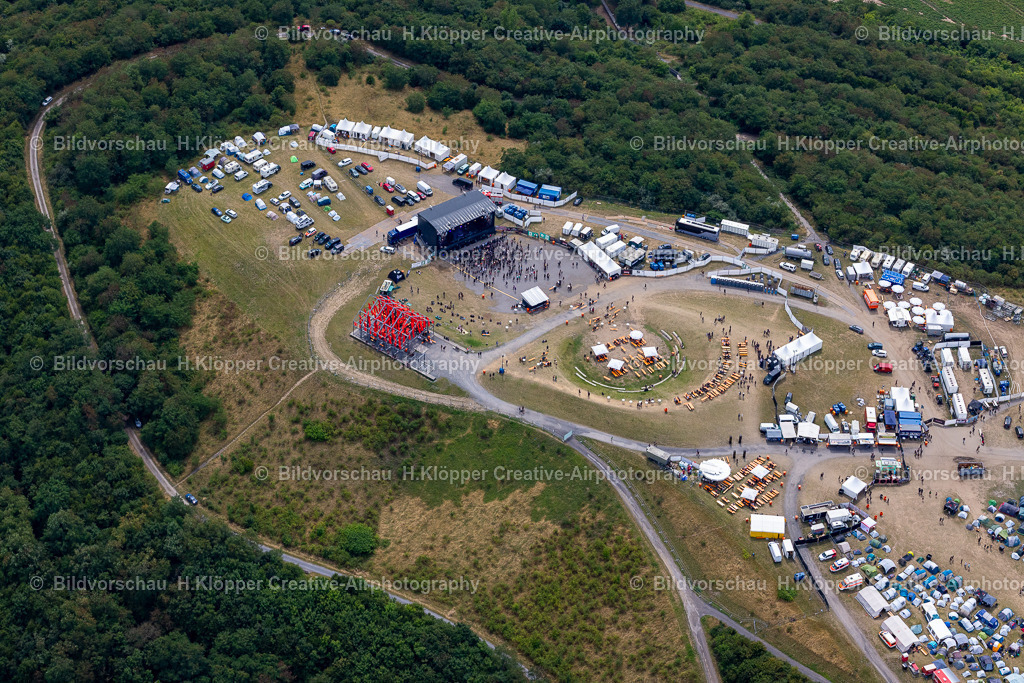 Lufbilder Neukirchen-Vlyn-5666 | Musik- Konzert " Dong Open Air " auf der Freilichtbühne in Neukirchen-Vluyn im Bundesland Nordrhein-Westfalen, Deutschland - Realisiert mit Pictrs.com