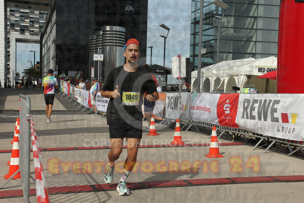 230916_1451_EX1_4534 | Sportfotografie im Rhein-Sieg Kreis, Köln, Bonn, NRW, Rheinland Pfalz, Hessen, etc. Unser Tätigkeitsfeld umfasst den Laufsport vom Volkslauf über den Marathon, Duathlon, Triathon bis zum Ultralauf wie Kölnpfad Ultra oder Schindertrail.
