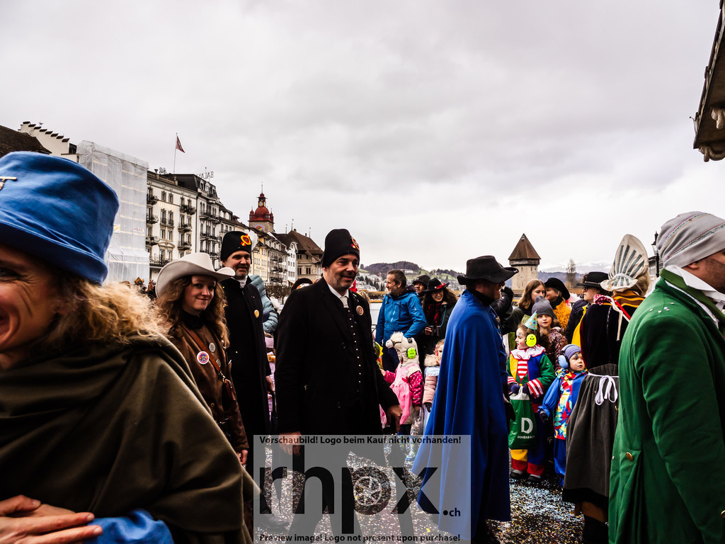 Chendermonschter 2026 | Stimmungsvolle Fotokunst aus Luzern. Erlebe den Pilatus, den See und die Stadt Luzern in exklusiven Aufnahmen in der Fotogalerie & Shop. - Realisiert mit Pictrs.com